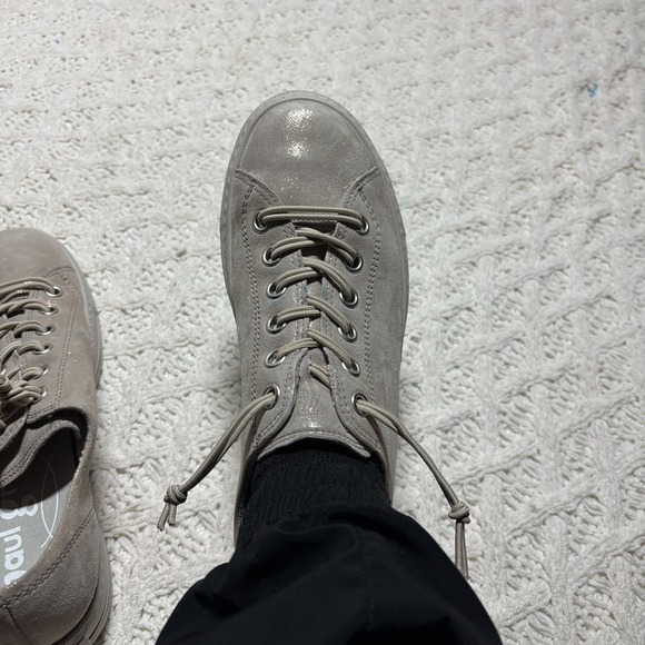 Paul Green $498 Genuine Leather Taupe Shimmer Platform Lace Up Sneakers US 8.5 - Picture 16 of 16